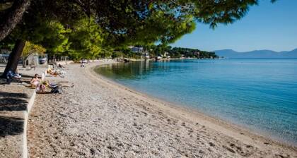 One Bedroom Apartment with sea wiev 4