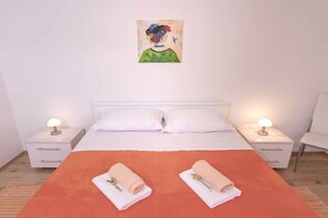 1 bedroom, iron/ironing board, travel cot, free WiFi - One Bedroom Apartment with Terrace 5 (Vrboska)