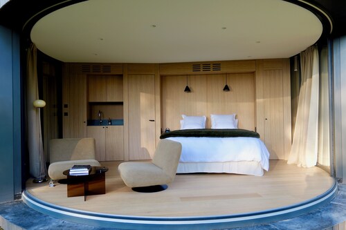 The LumiPod Suite - Haras de Castellane - Swimming pool - In the heart of Provence