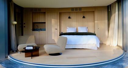 The LumiPod Suite - Haras de Castellane - Swimming pool - In the heart of Provence
