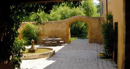 The LumiPod Suite - Haras de Castellane - Swimming pool - In the heart of Provence