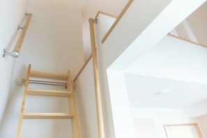 C(1p) | Free WiFi - Zenith Shinjuku Hinoki Building B (Tokyo)