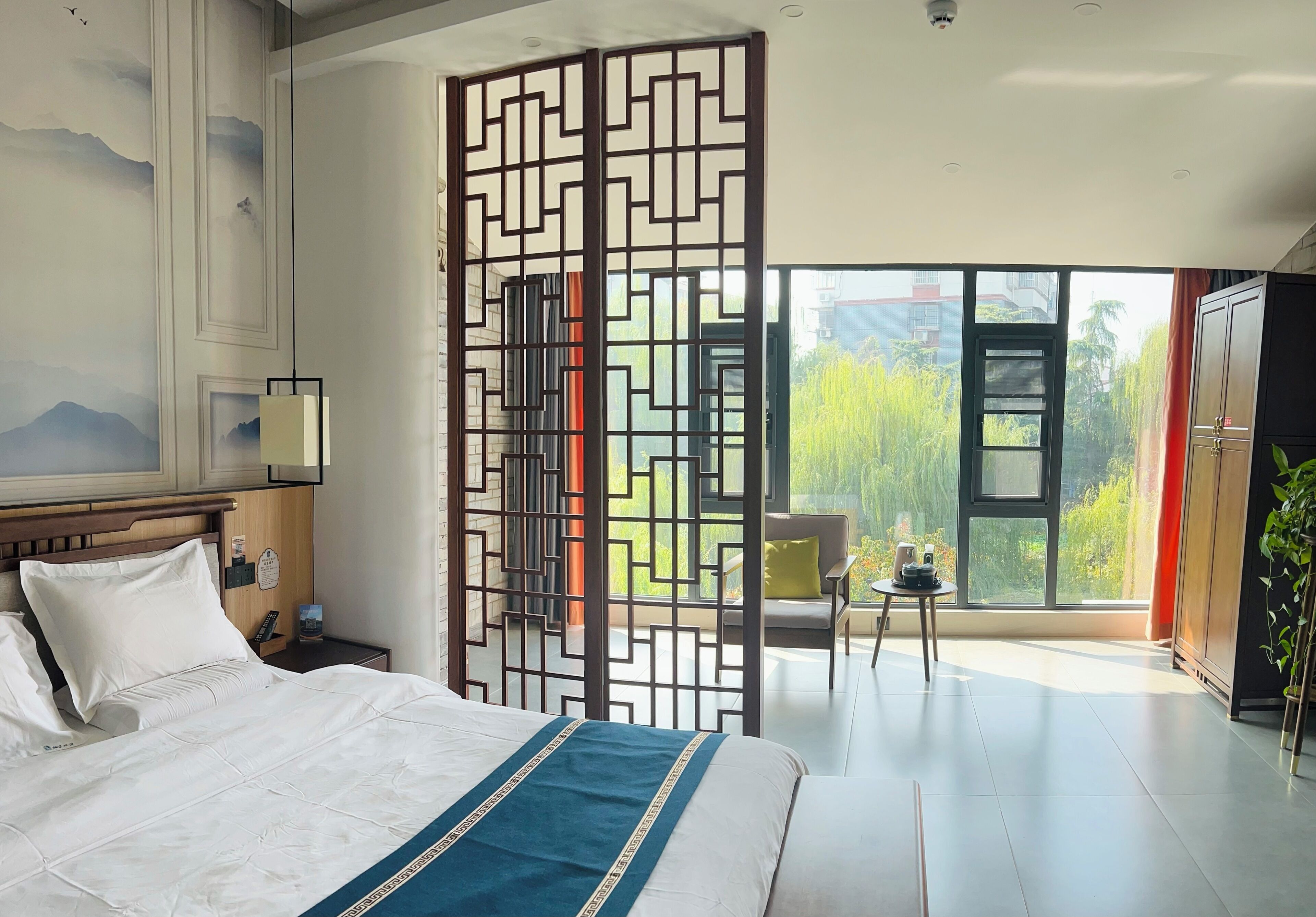 基础大床房 | 遮光布/窗簾、隔音、熨斗/熨衣板、免費無線上網