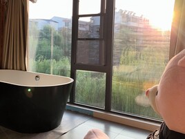 日式雙人房, 河景 | 遮光窗簾/窗簾、隔音、熨斗/熨衫板、免費 Wi-Fi