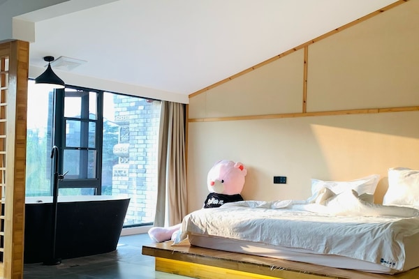 Cortinas blackout y sistema de insonorización