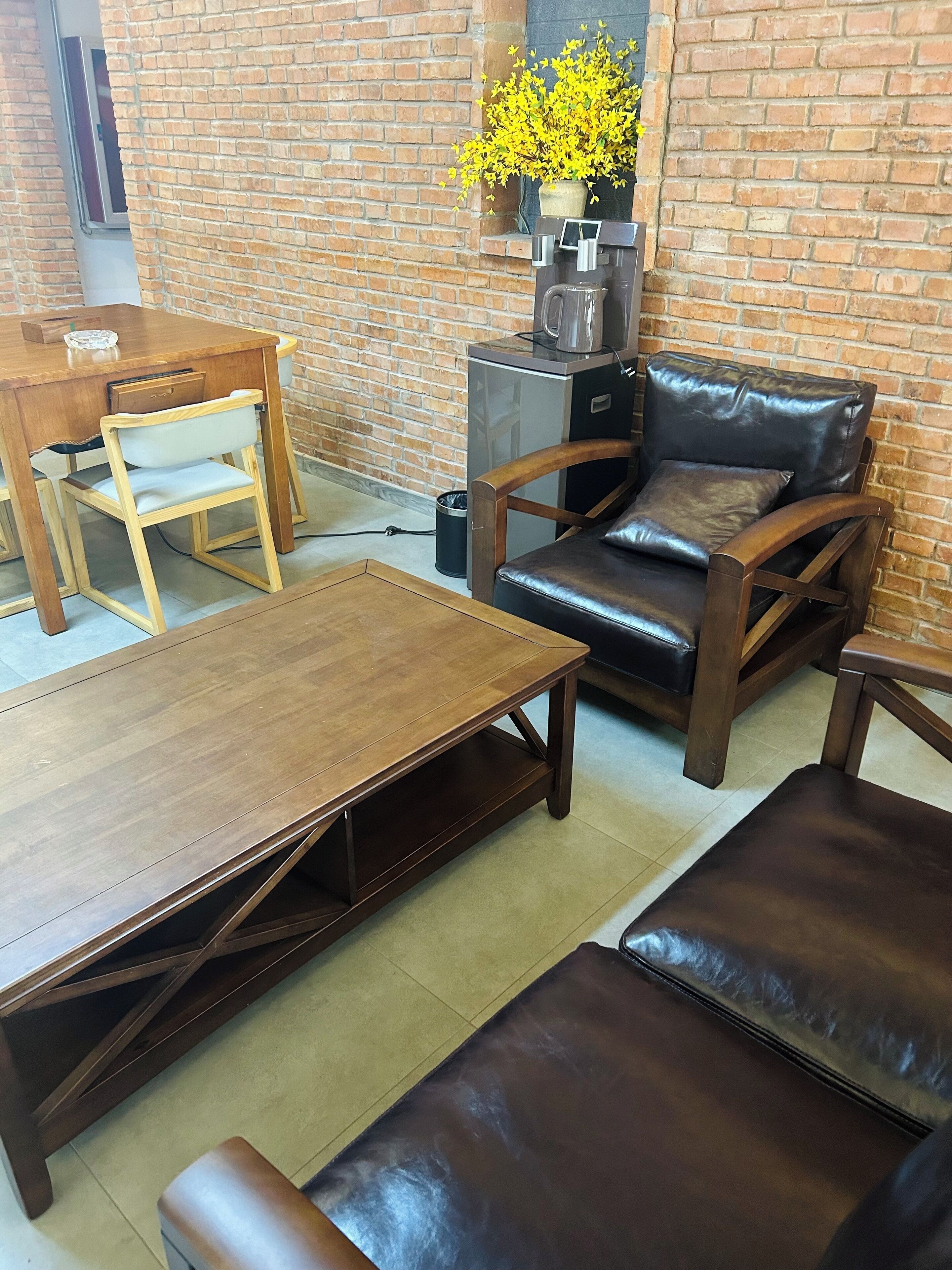 滨河套房 | 起居区 | 电视