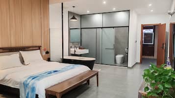 Quarto casal conforto, vista para o rio | Cortinas blackout, ferros/tábuas de passar roupa, Wi-Fi de cortesia