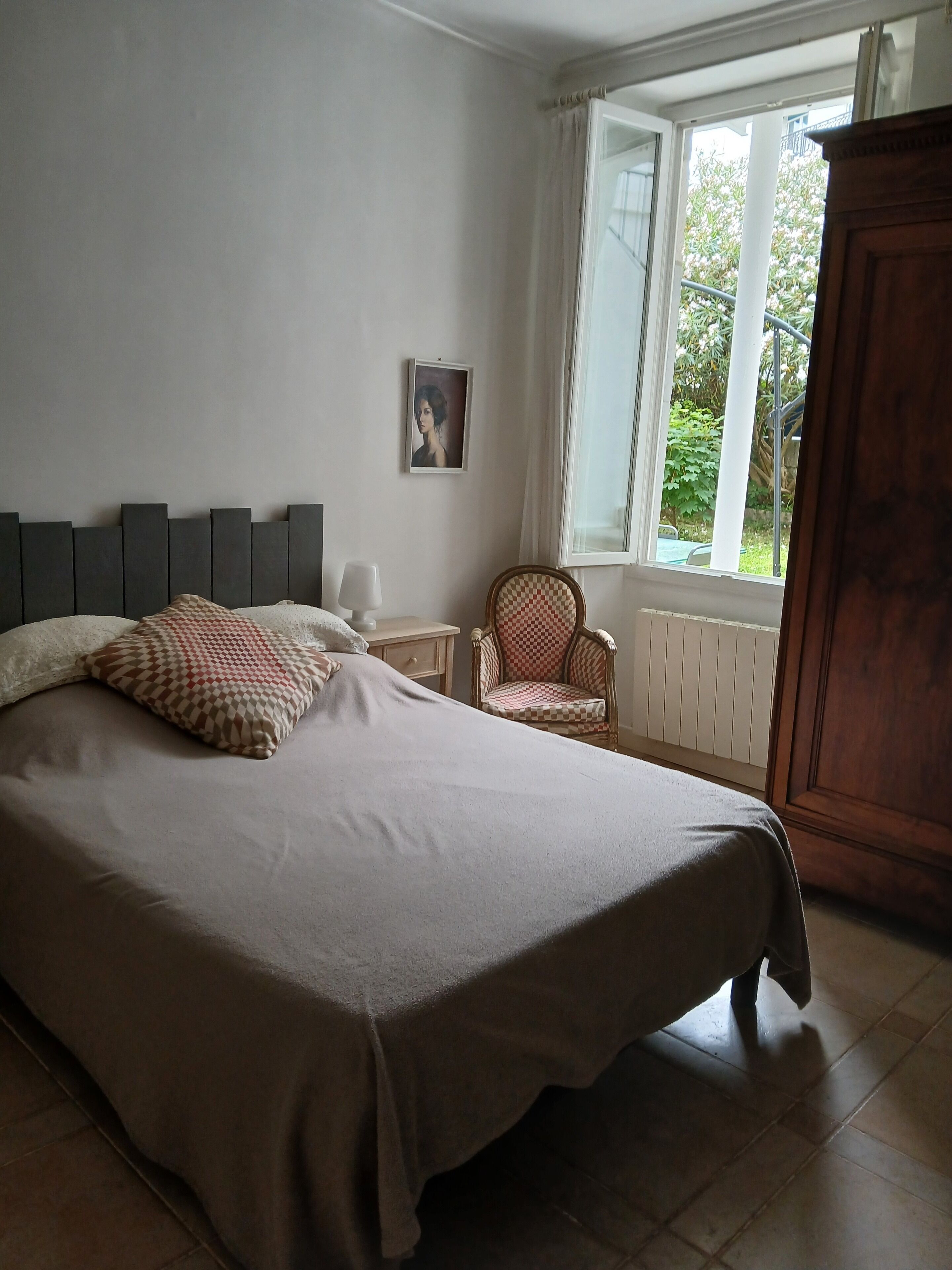 2 chambres, fer et planche à repasser, accès Internet, draps fournis