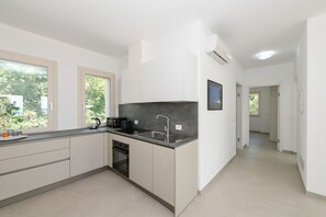 Fridge, microwave, oven, dishwasher