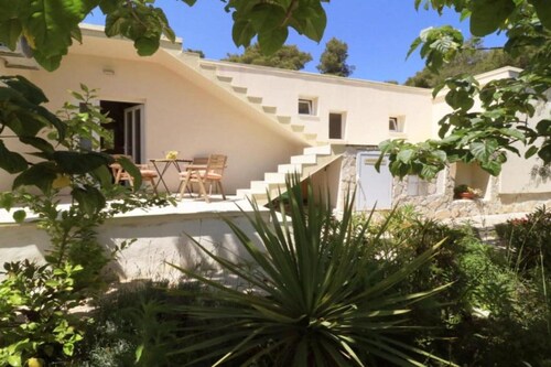 Four Bedroom Holiday Home with Pool