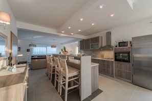 Fridge, microwave, oven, stovetop - Deluxe Four Bedroom Villa with Private Pool (Villa 6) (Debeljak)