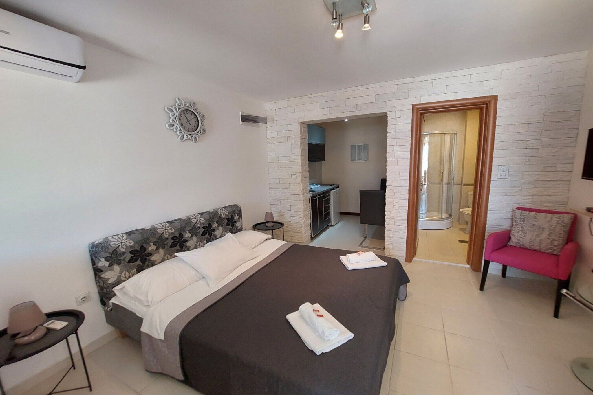 Strygejern/strygebræt, weekendseng, gratis Wi-Fi