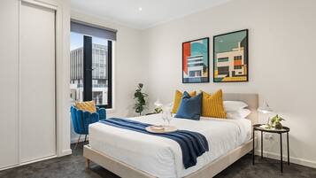 2 bedrooms, desk, iron/ironing board, travel cot