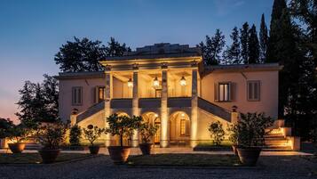 Bagian depan properti