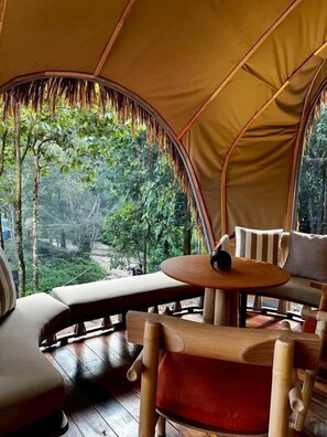 บริเวณภายนอก