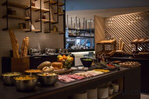 Dining - Courtyard Paris Arcueil (Arcueil)
