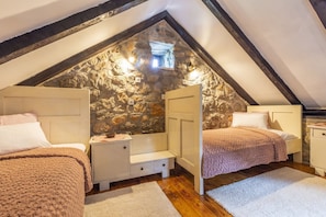 1 bedroom, travel cot, free WiFi