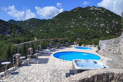 House with Two Bedrooms (Dinko HH)