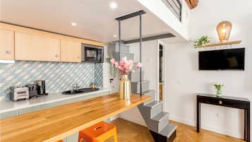 Appartement | Cuisine privée | Réfrigérateur, micro-ondes, plaque de cuisson, grille-pain