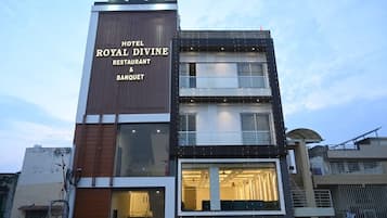 Habitación Deluxe doble, vistas a la ciudad | Zona de estar