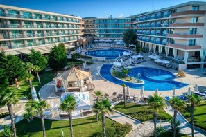 Front of property - Sandy bay hotel (Elenite)