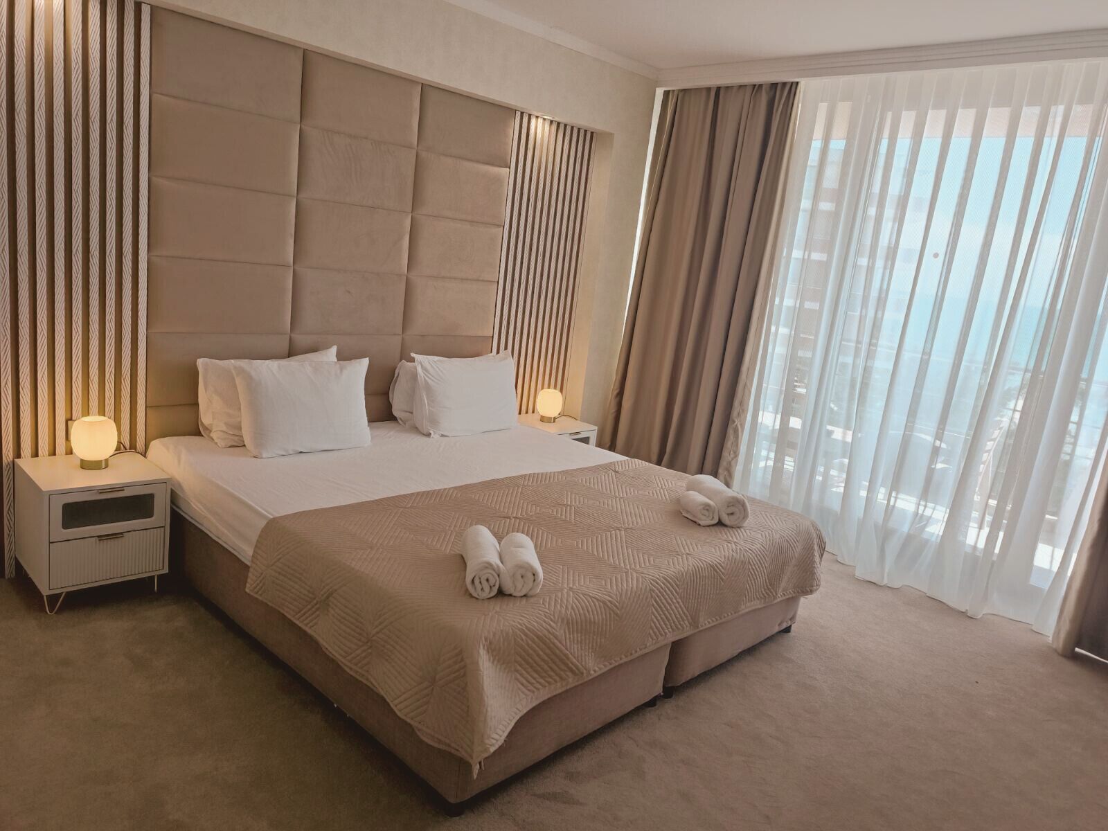 Deluxe Suite | Free WiFi