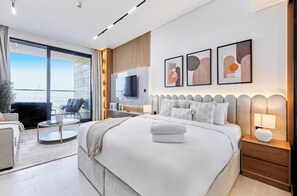 Premium Studio, Canal View