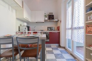 Apartment, 2 Bedrooms | Private kitchen | Fridge, microwave, oven, stovetop - Casa Maha by Wonderful Italy (Turin)