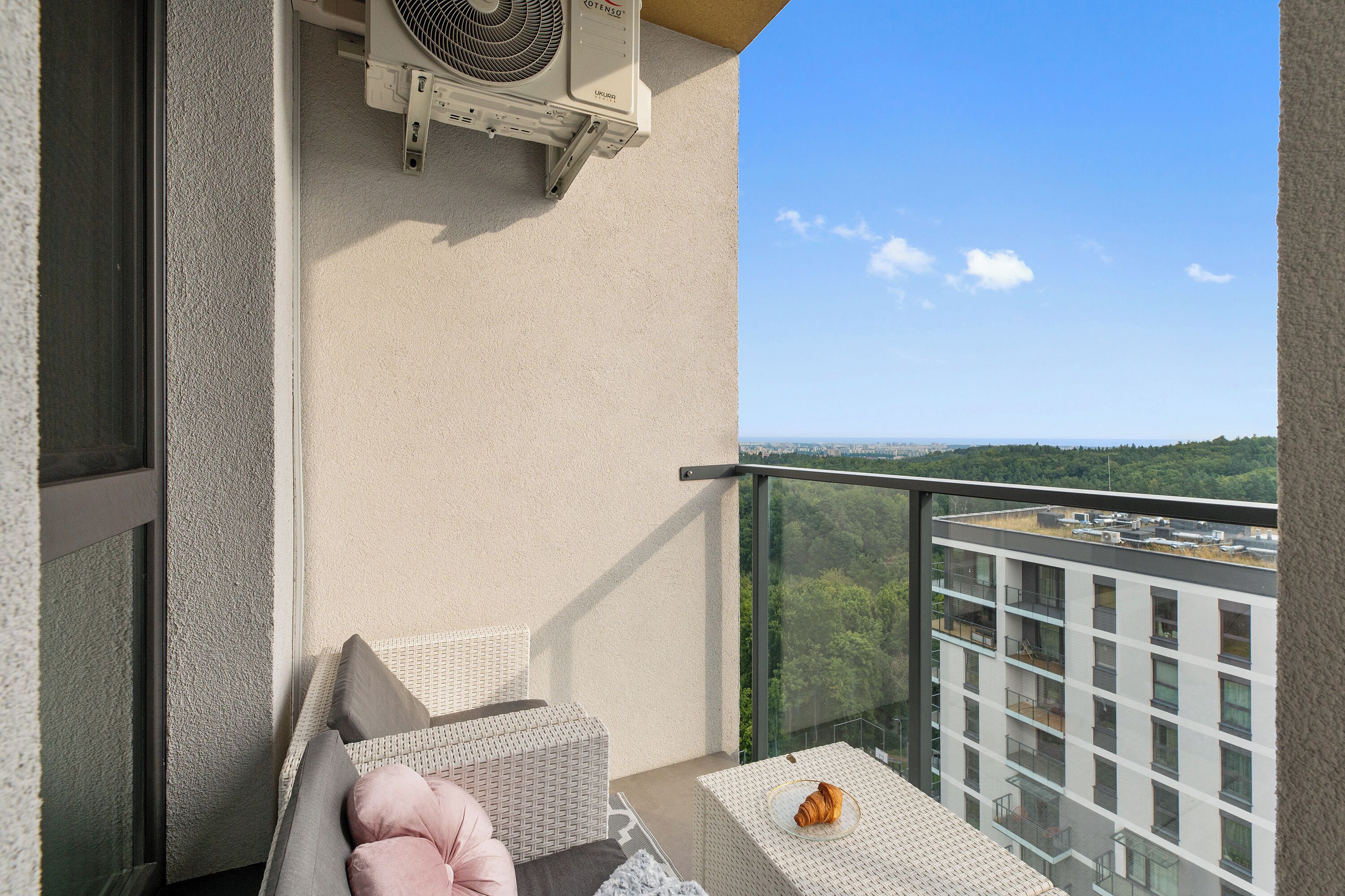 Deluxe Apartment, Hill View | Balcony