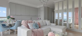 Magellana Glamour & Green Hill View by Downtown Apartments