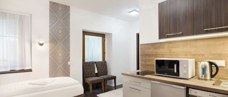 Standard Twin Room, Courtyard View