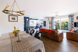 TV, fireplace - Lochnomore - A Luxury Home With Magnificent Views (Highland Council)