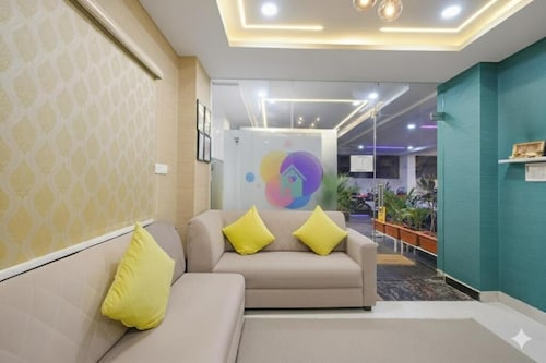 Hotel Urban Stayz - HITEC City