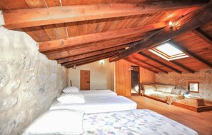 4 habitaciones, cuna de viaje y wifi gratis 