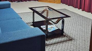 House, 3 Bedrooms, Balcony, Garden View | Living area