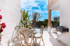 Outdoor dining - Casa Loresa Gold - by Welcomely (Orihuela)