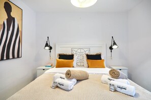 2 bedrooms, iron/ironing board, travel cot, free WiFi