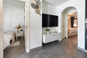 2 bedrooms, iron/ironing board, travel cot, free WiFi - Seaside Relax in Naufragos Beach - by Welcomely (Torrevieja)