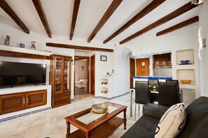Smart TV - Mediterranean Style Apartment - by Welcomely (Torrevieja)