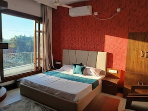 Deluxe Room | Free WiFi