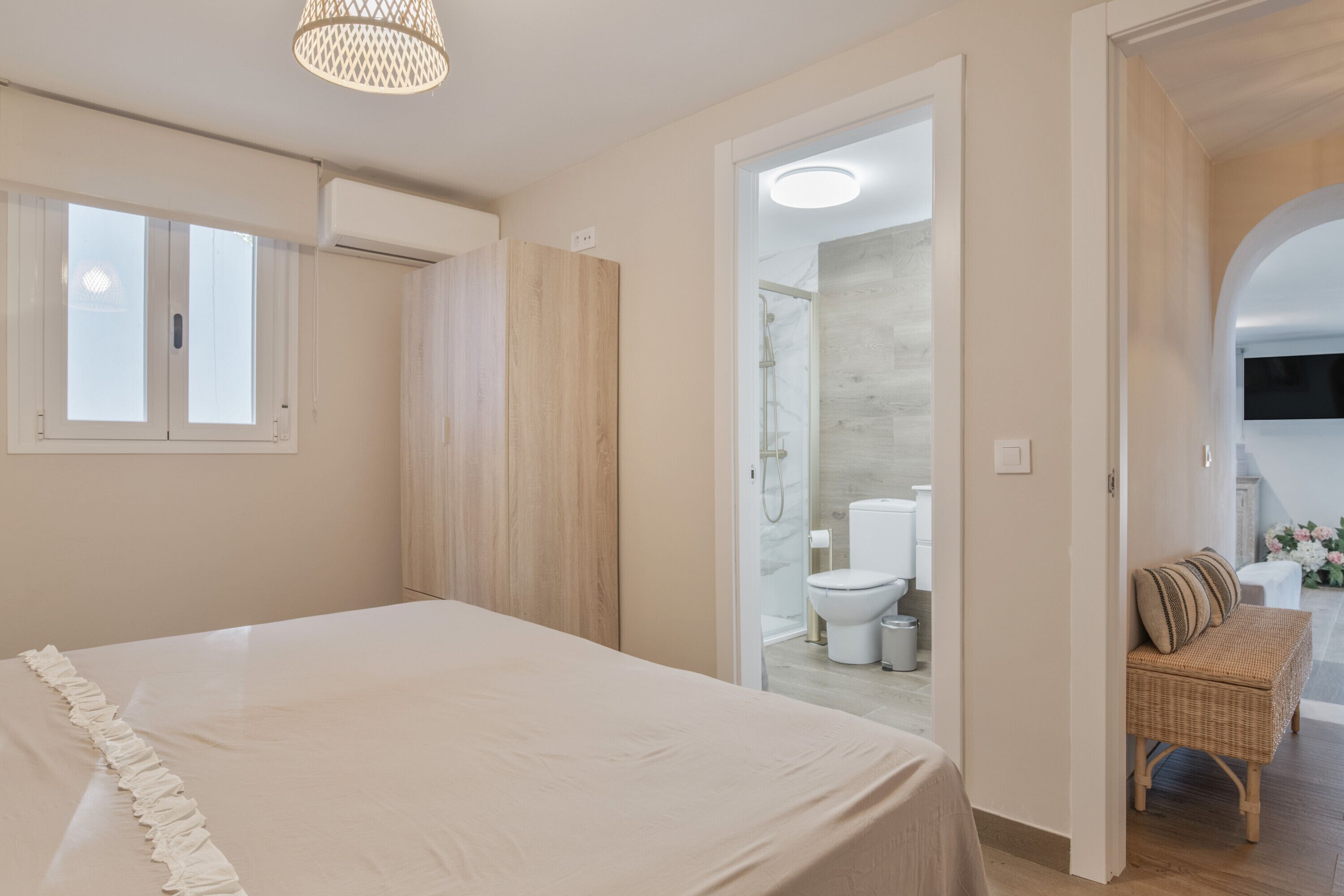 5 habitaciones, wifi y ropa de cama 