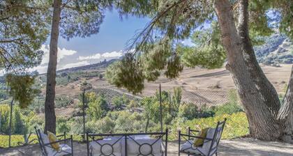 Landhaus 'Las Mimosas Ronda' mit Bergblick, WLAN und Klimaanlage