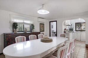 Dining - Country House 'El Puente Ronda' with Lake View, Wi-Fi and Air Conditioning (Ronda)