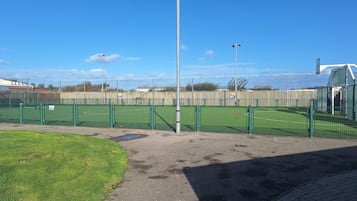 House, 3 Bedrooms, Smoking, Patio | Sport court