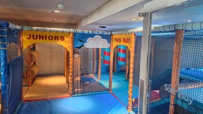 Maison, 3 chambres, fumeurs, patio | Espace pour enfants