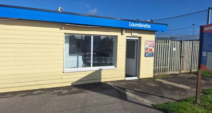 Parkdean Camber Sands Sleeps 8 Pet Frien