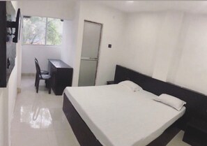 Chambre Double, vue ville | Wi-Fi gratuit