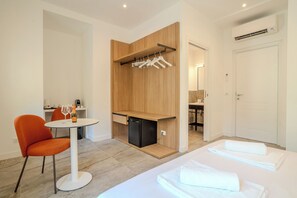 Habitación doble Deluxe, balcón | Wifi gratis