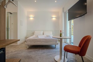 Deluxe Double Room, Balcony | Free WiFi - Italianflat - Vandom Suite Duomo (Milan)