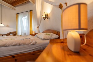 2 bedrooms, iron/ironing board, WiFi, bed sheets - Holiday Home 'Windmill Betty by the North Sea' with Private Terrace, Private Garden and Wi-Fi (Cuxhaven)